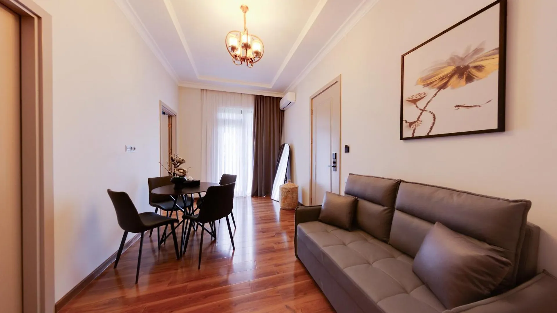 Sun Wine Hotel Batumi 0*,  Georgia