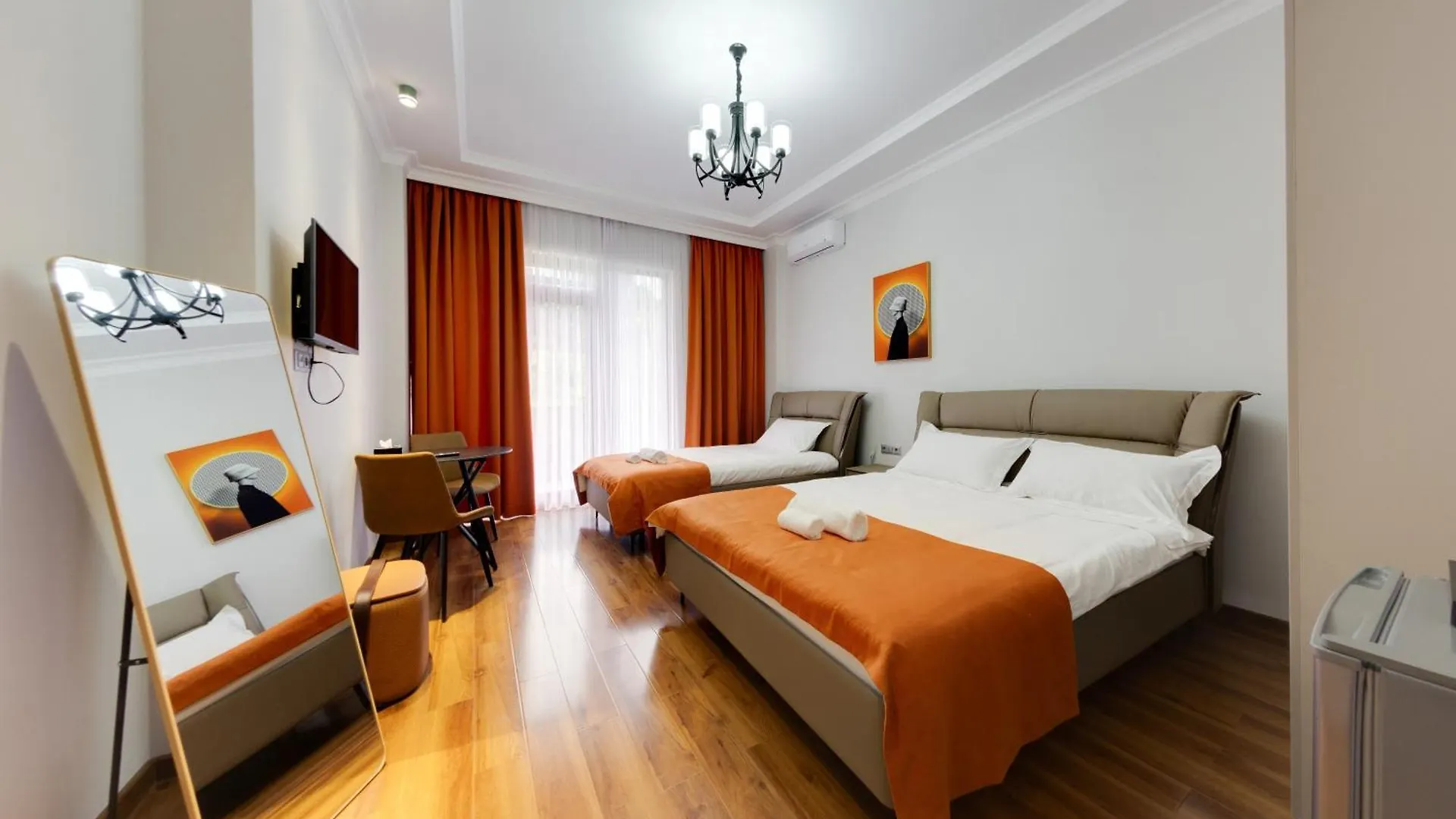 Sun Wine Hotel Batumi 0*,